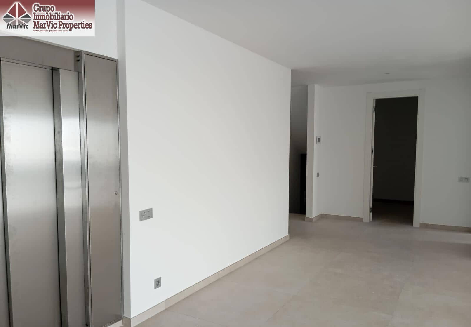 8 bedroom Villa for sale in Finestrat with pool - € 2,750,000 (Ref: 9456294)