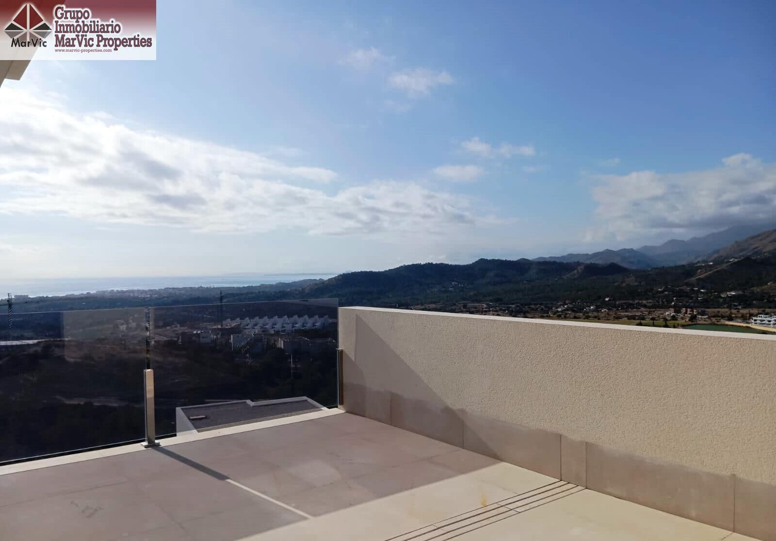 8 bedroom Villa for sale in Finestrat with pool - € 2,750,000 (Ref: 9456294)