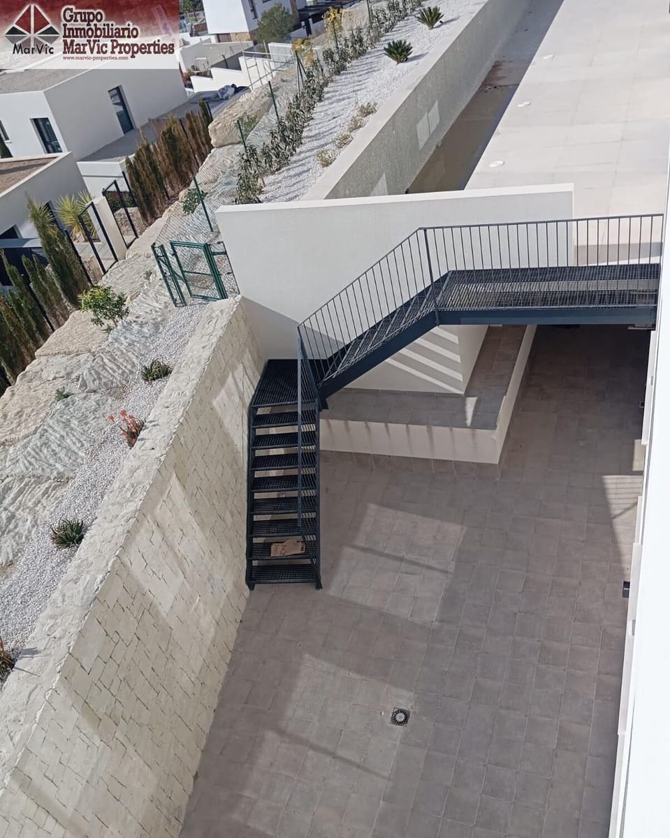 8 bedroom Villa for sale in Finestrat with pool - € 2,750,000 (Ref: 9456294)