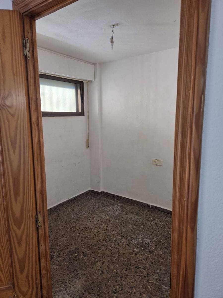 2 bedroom Apartment for sale in Cala de Finestrat - € 179,000 (Ref: 9470411)