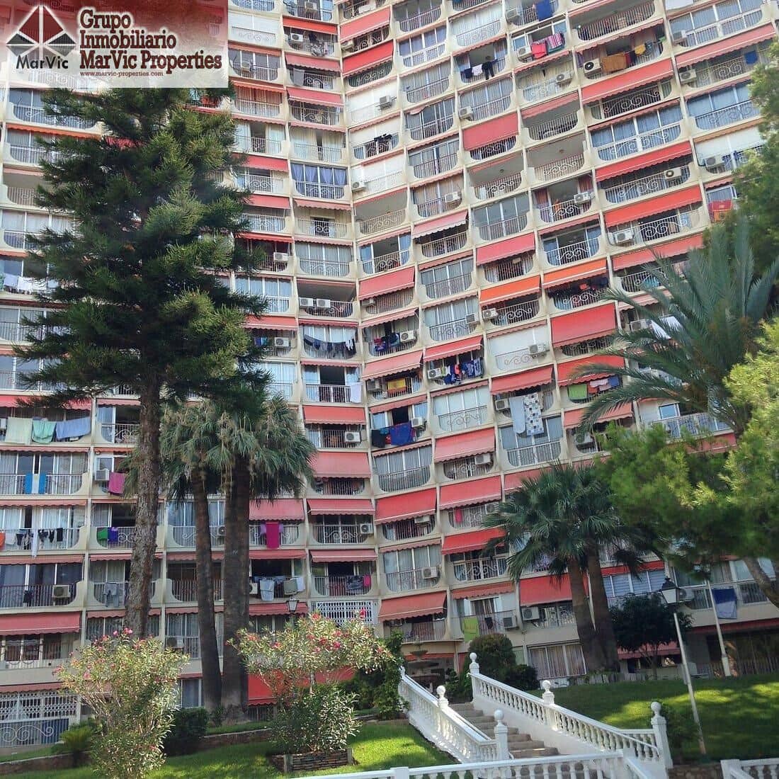 1 sovrum Studio till salu i Benidorm med pool - 144 000 € (Ref: 9470942)