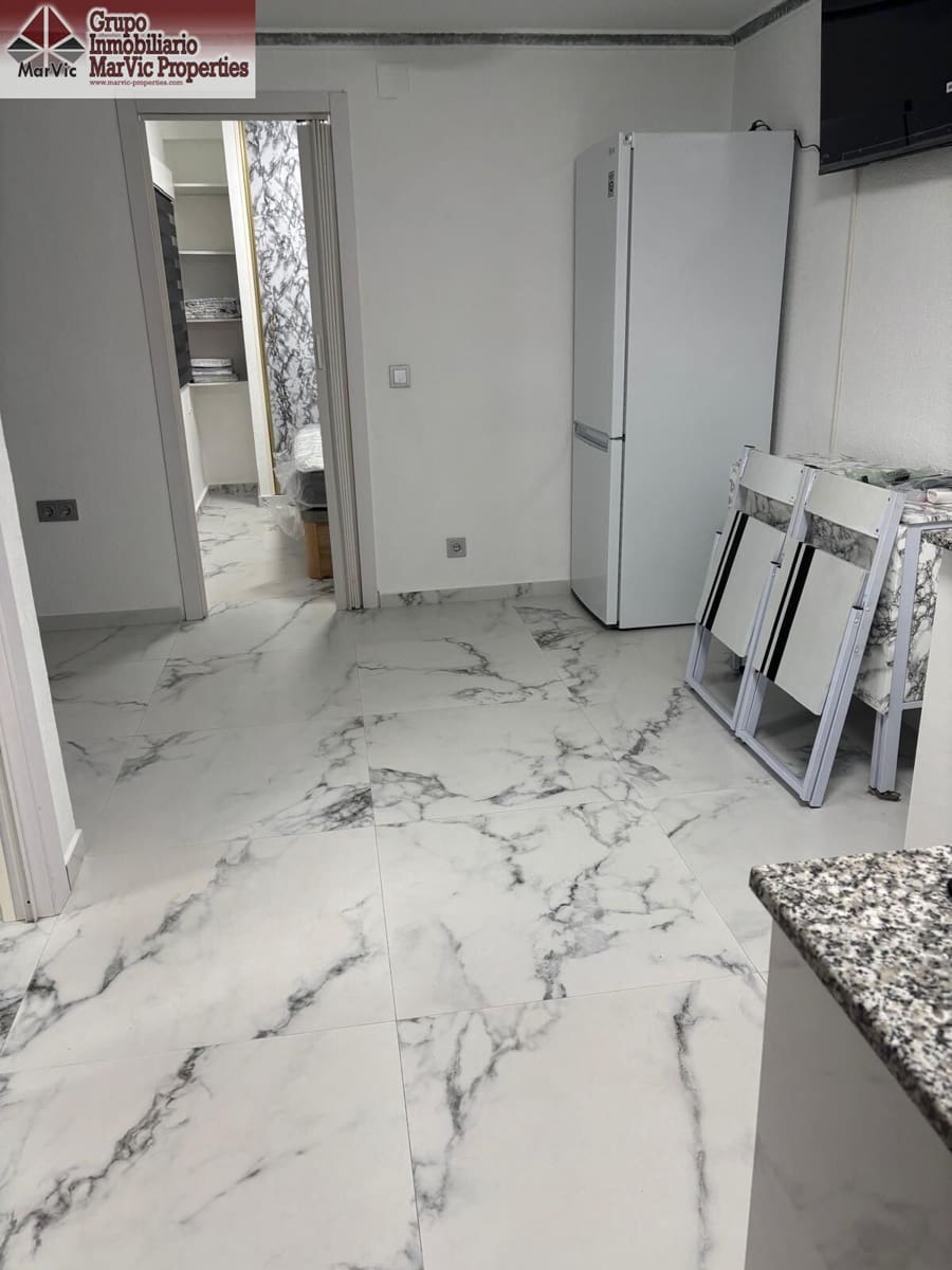 1 soveværelse Lejlighed til leje i Benidorm - € 800 (Ref: 9476123)