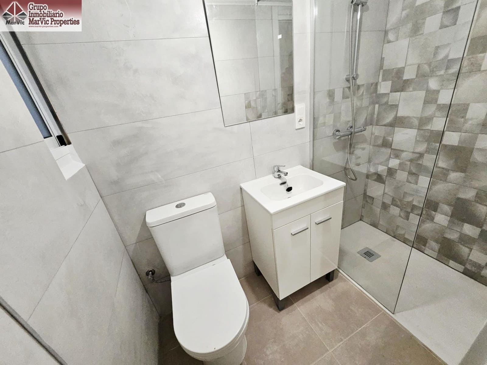 4 sovrum Lägenhet till salu i Benidorm - 248 000 € (Ref: 9481221)