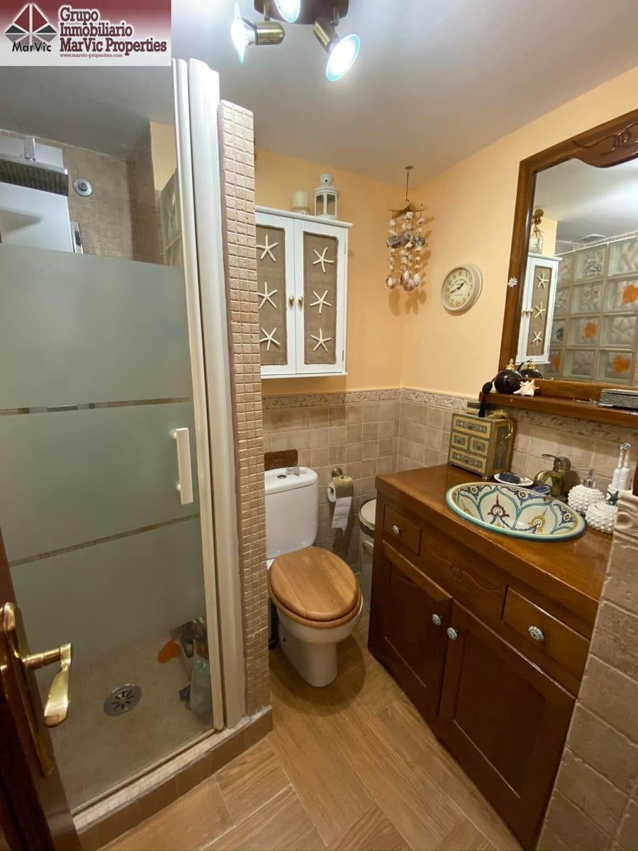 2 bedroom Flat for sale in Benidorm with pool - € 219,000 (Ref: 9482066)