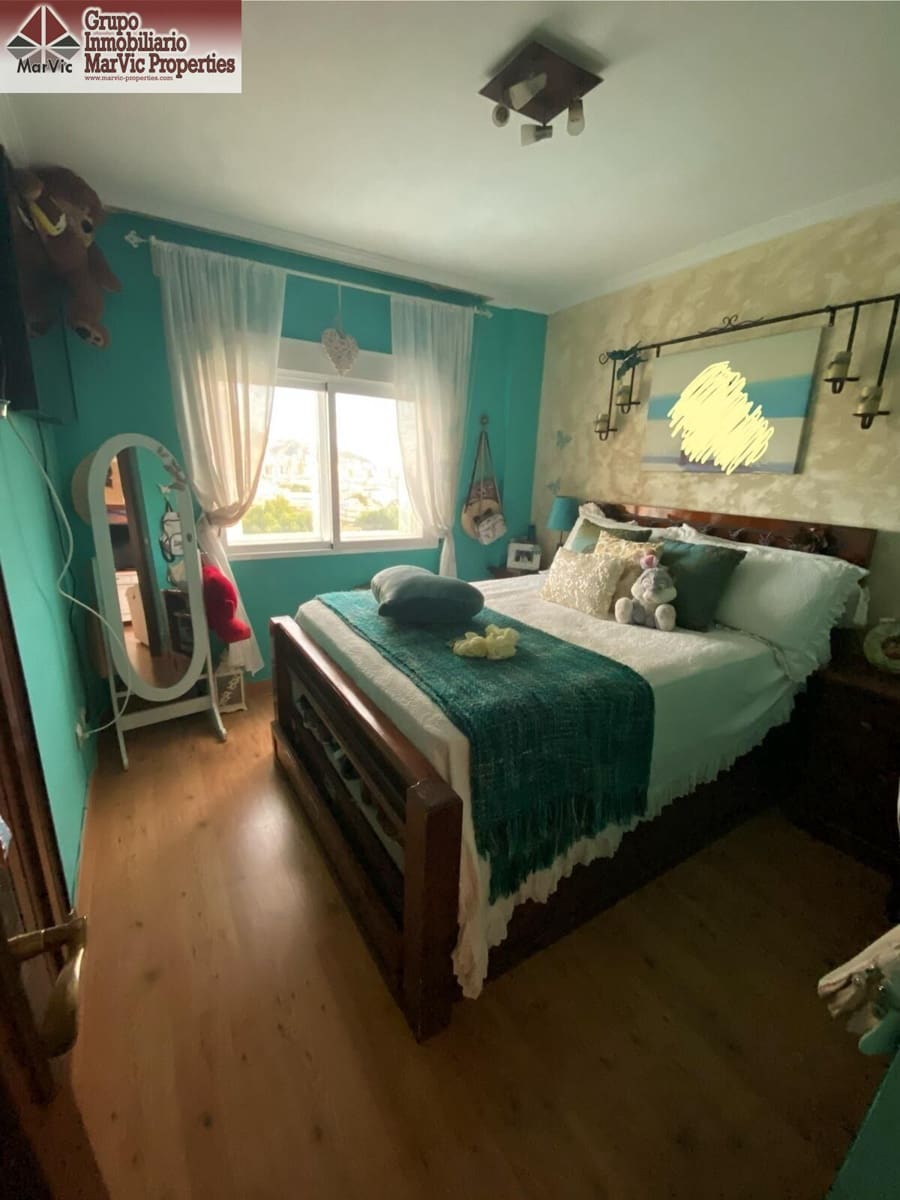 2 bedroom Flat for sale in Benidorm with pool - € 219,000 (Ref: 9482066)