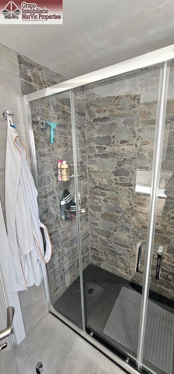 5 bedroom Villa for sale in La Nucia with pool - € 590,000 (Ref: 9491466)