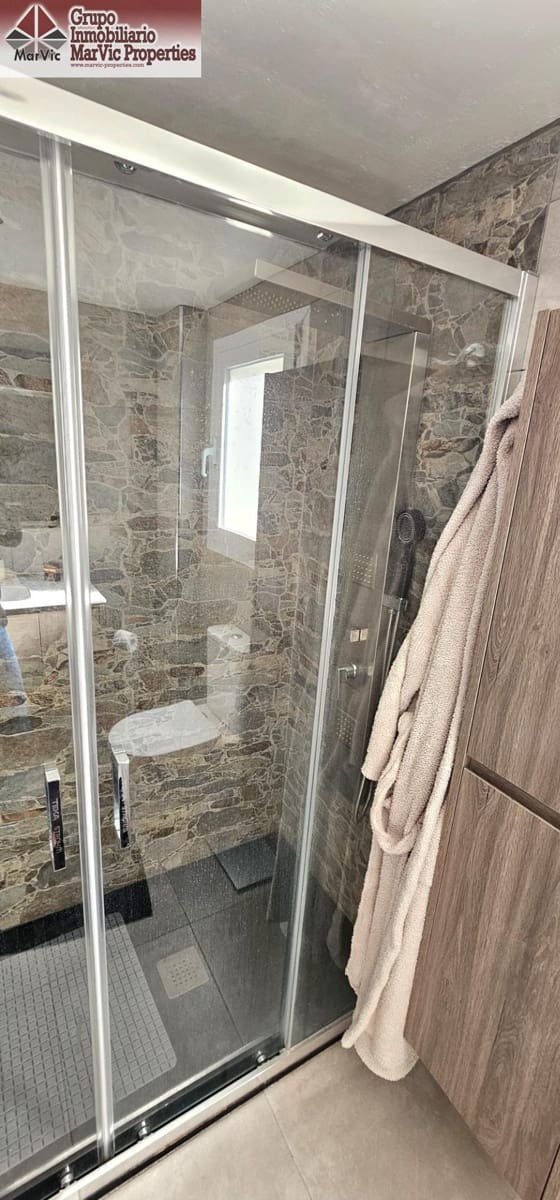 5 bedroom Villa for sale in La Nucia with pool - € 590,000 (Ref: 9491466)