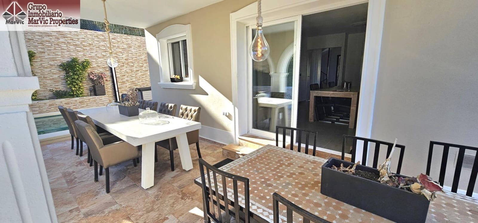 5 bedroom Villa for sale in La Nucia with pool - € 590,000 (Ref: 9491466)