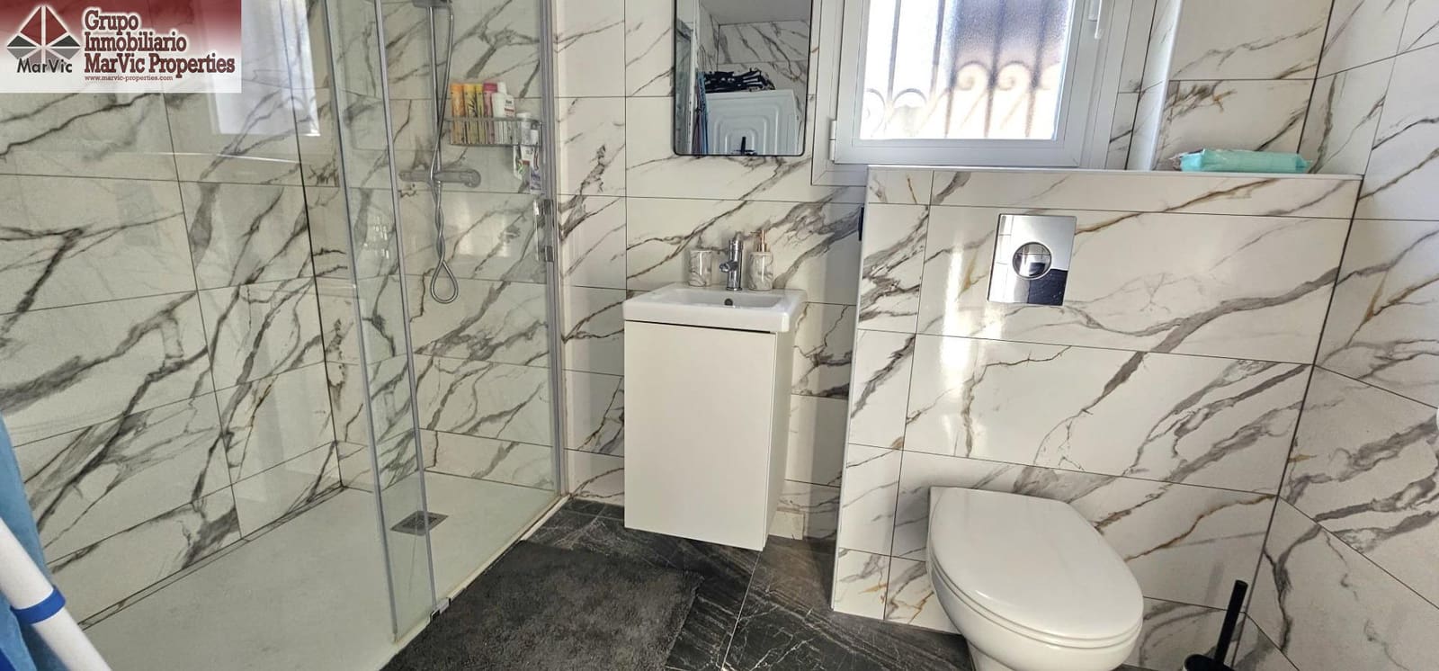 5 bedroom Villa for sale in La Nucia with pool - € 590,000 (Ref: 9491466)