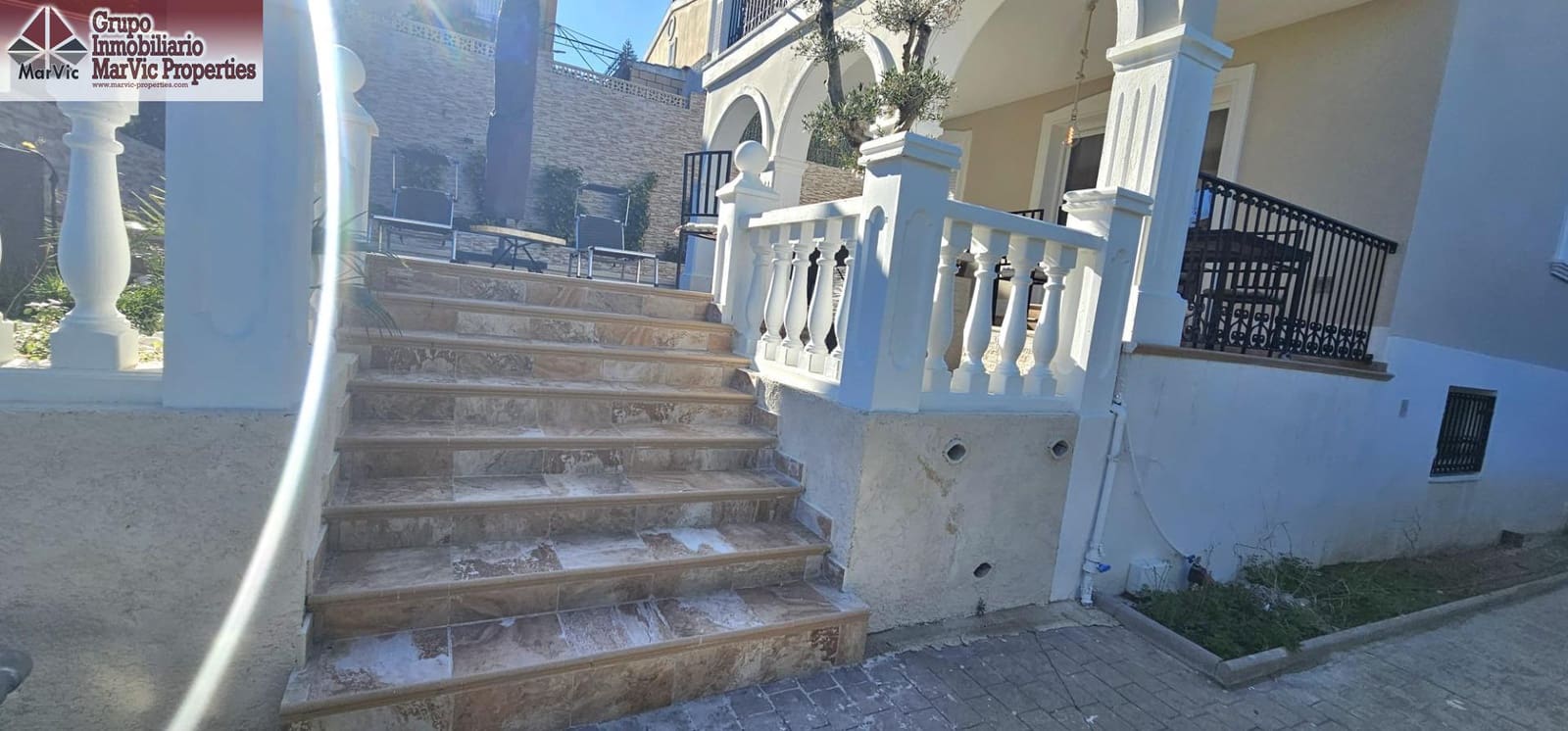 5 bedroom Villa for sale in La Nucia with pool - € 590,000 (Ref: 9491466)