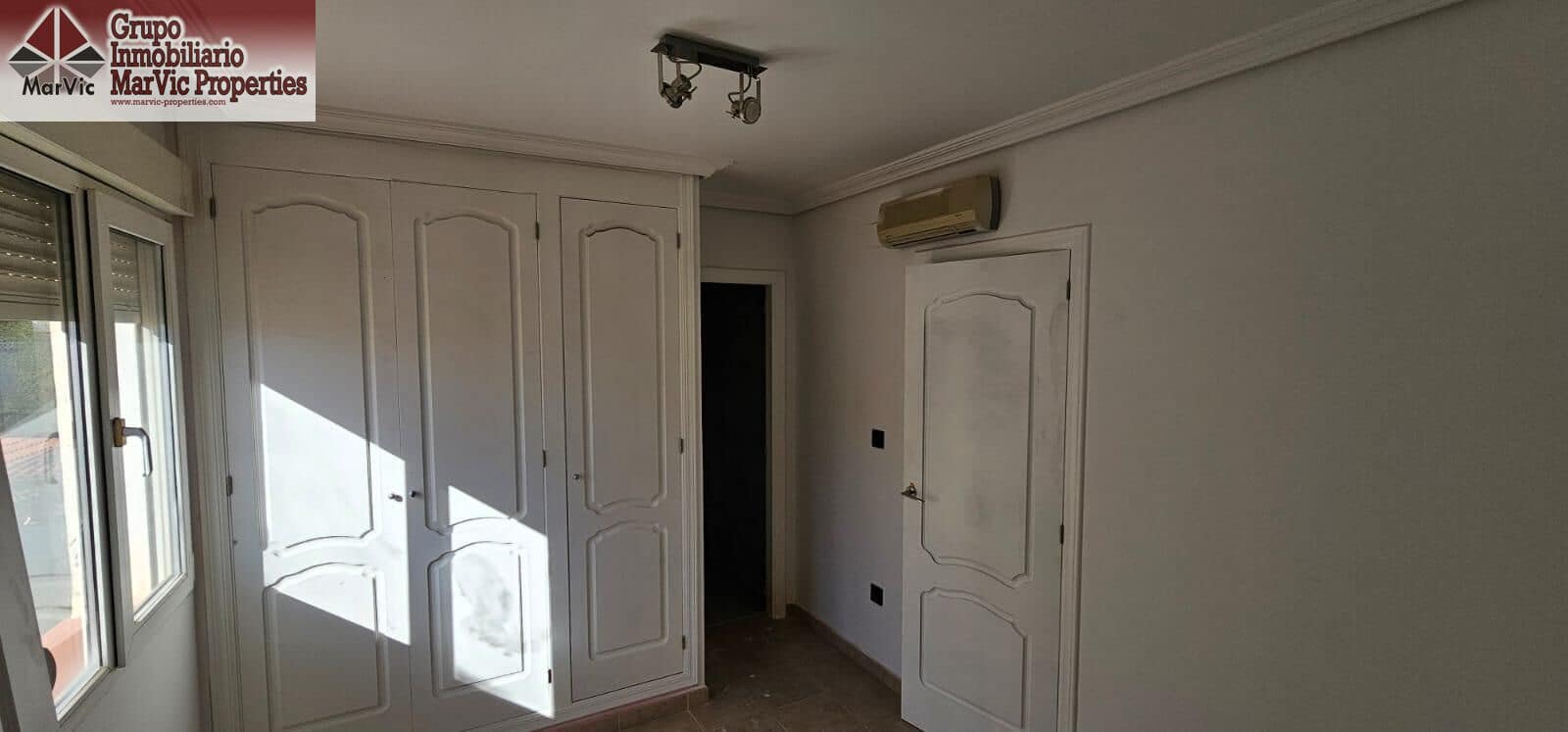 4 sypialnia Willa na sprzedaż w La Nucia z garażem - 399 000 € (Ref: 9491467)