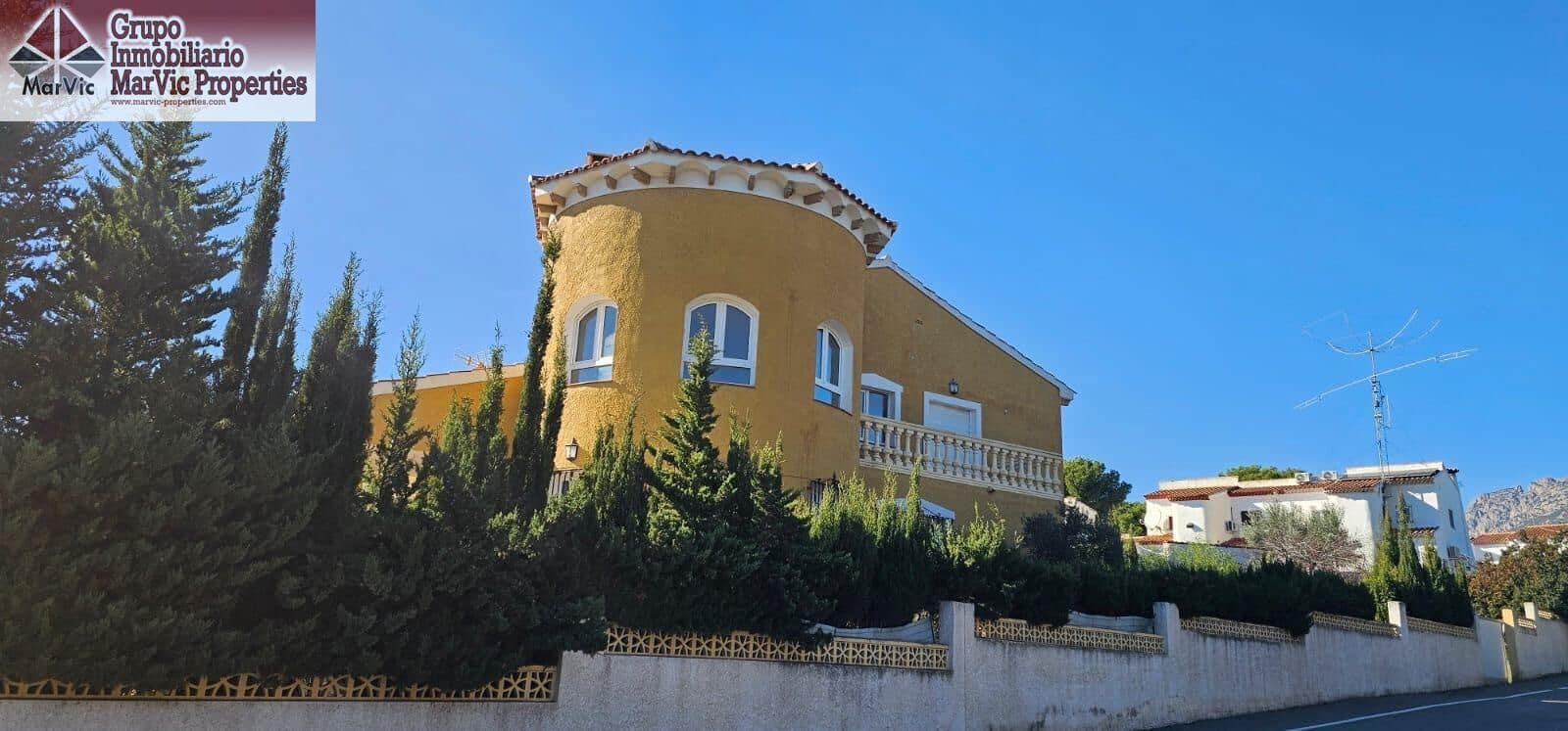 4 sypialnia Willa na sprzedaż w La Nucia z garażem - 399 000 € (Ref: 9491467)