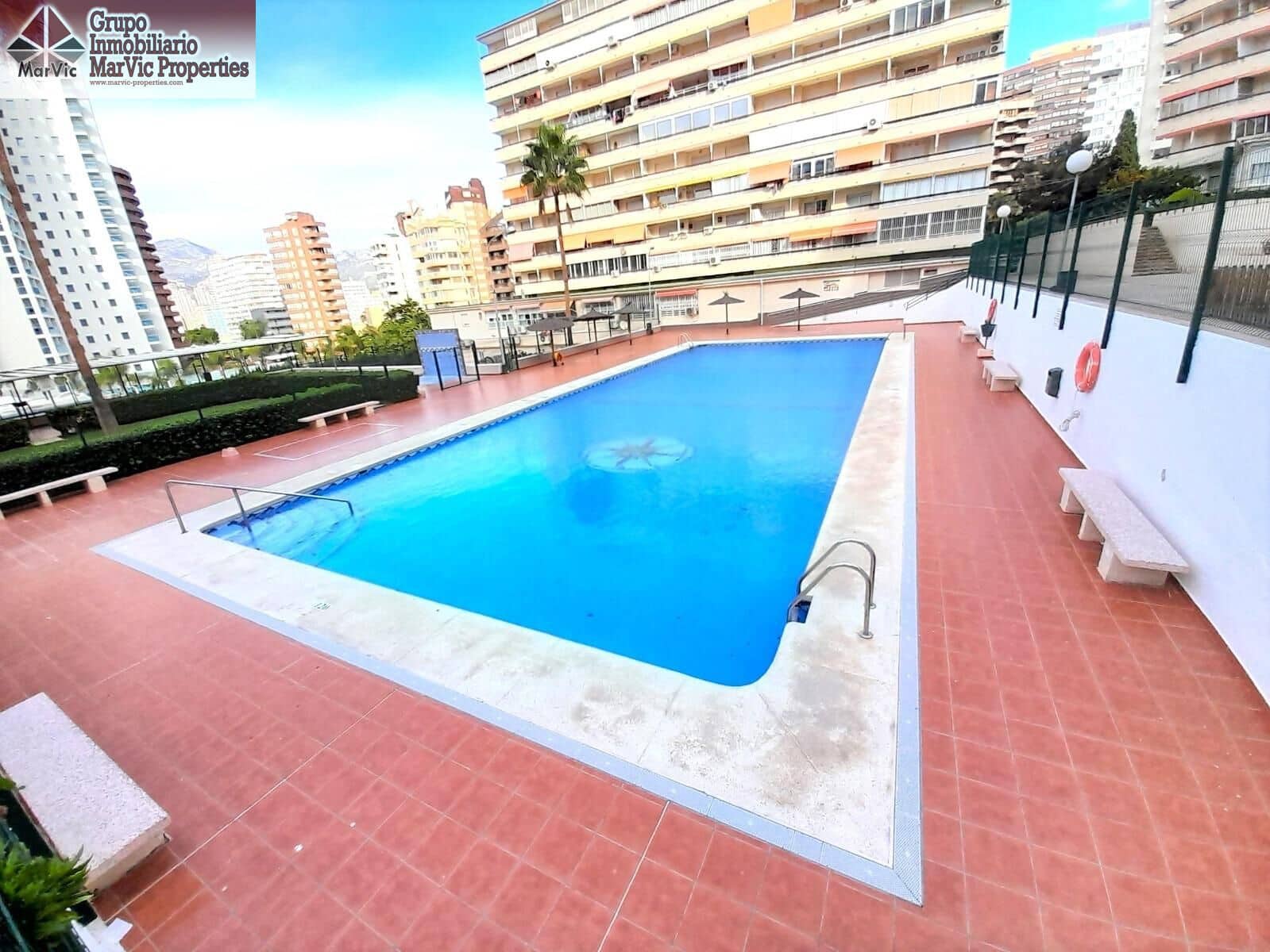 1 bedroom Apartment for sale in Benidorm with pool - € 144,800 (Ref: 9495317)