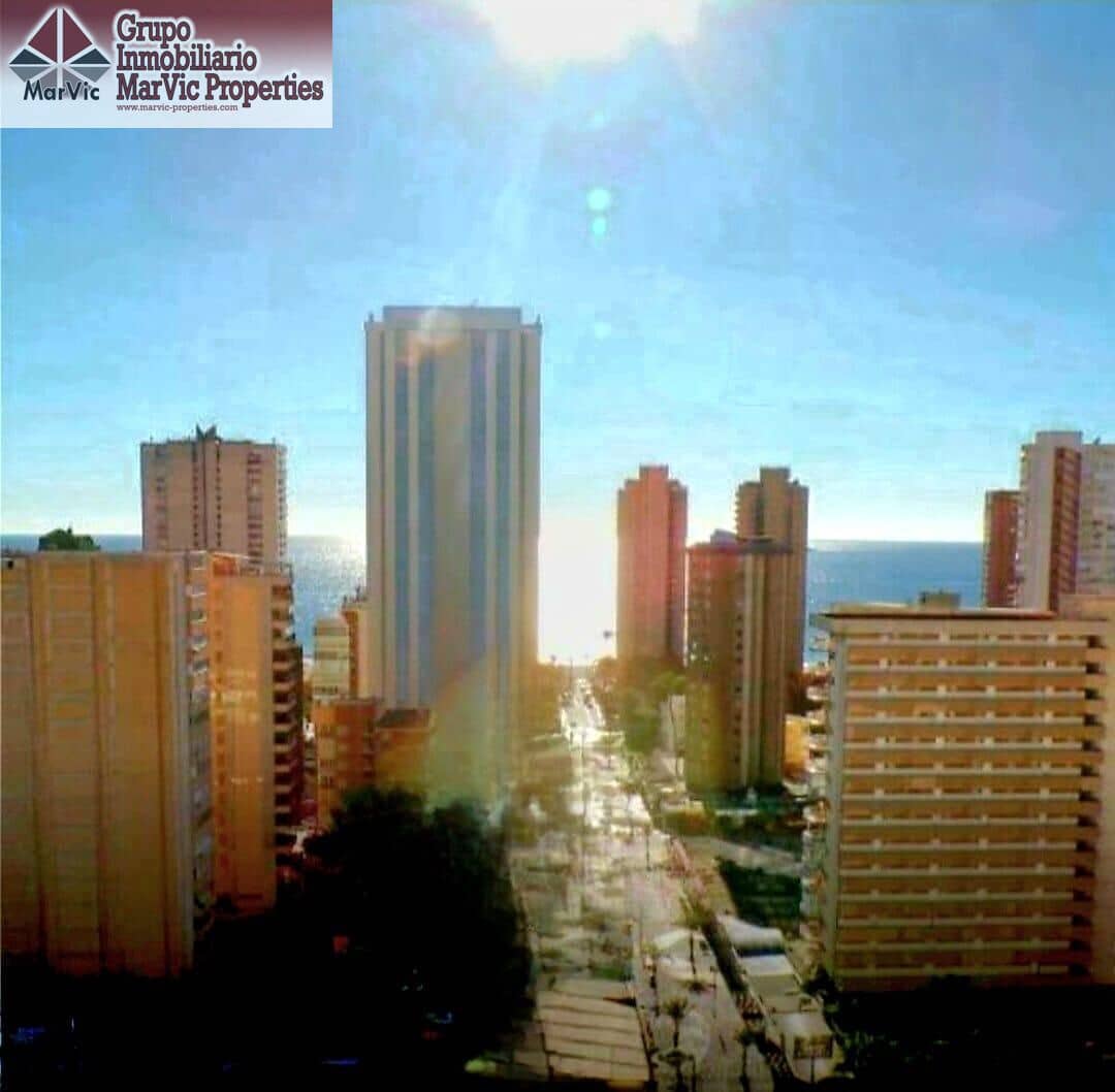 2 bedroom Flat for rent in Benidorm with pool - € 1,500 (Ref: 9495320)