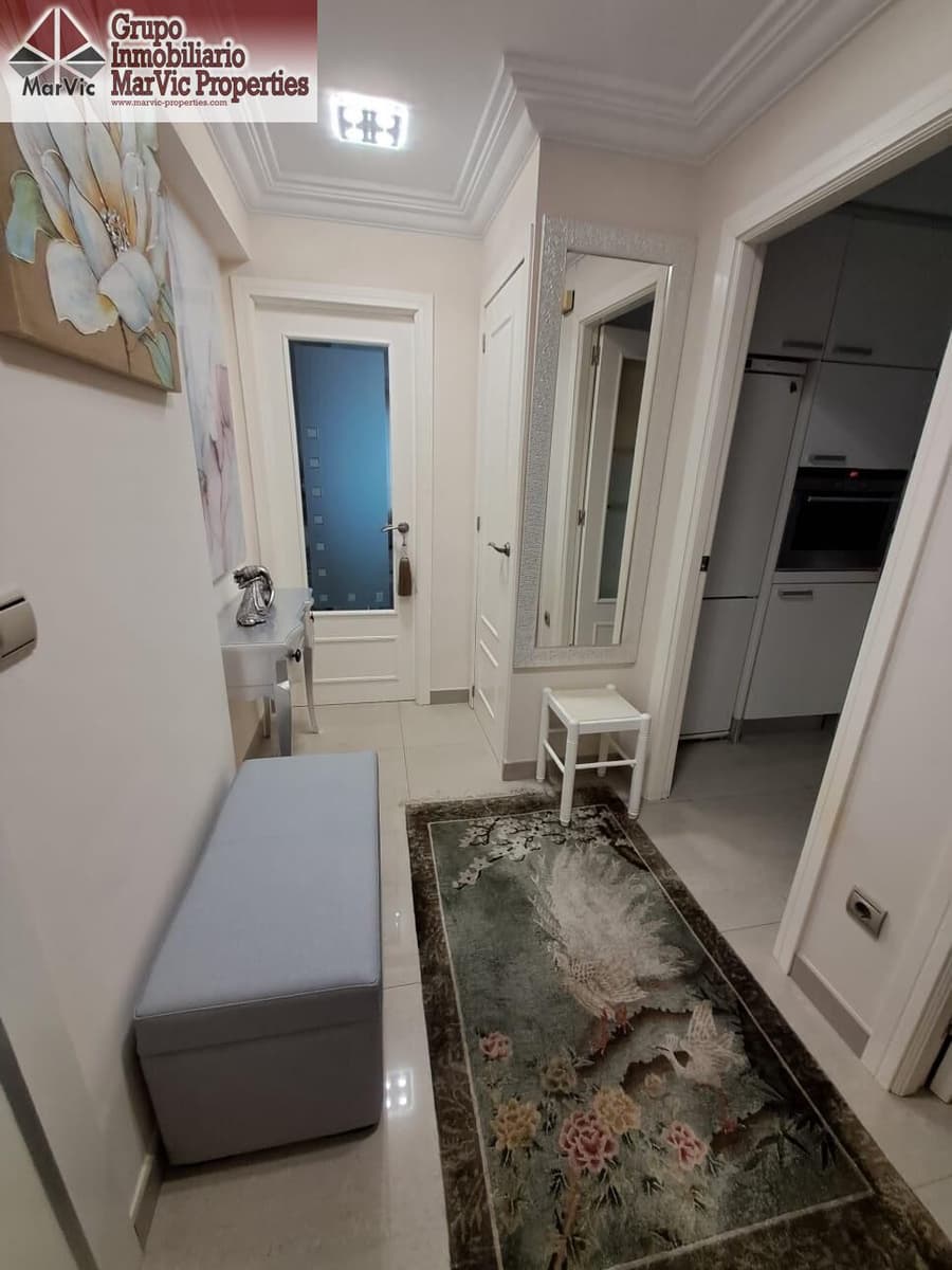 2 soveværelse Lejlighed til leje i Benidorm med swimmingpool - € 1.300 (Ref: 9495320)