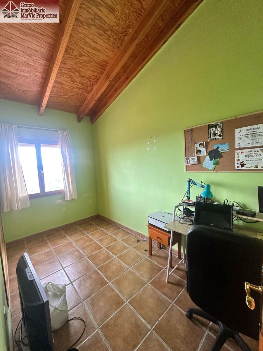 3 bedroom Villa for sale in Relleu with pool garage - € 180,000 (Ref: 9495322)