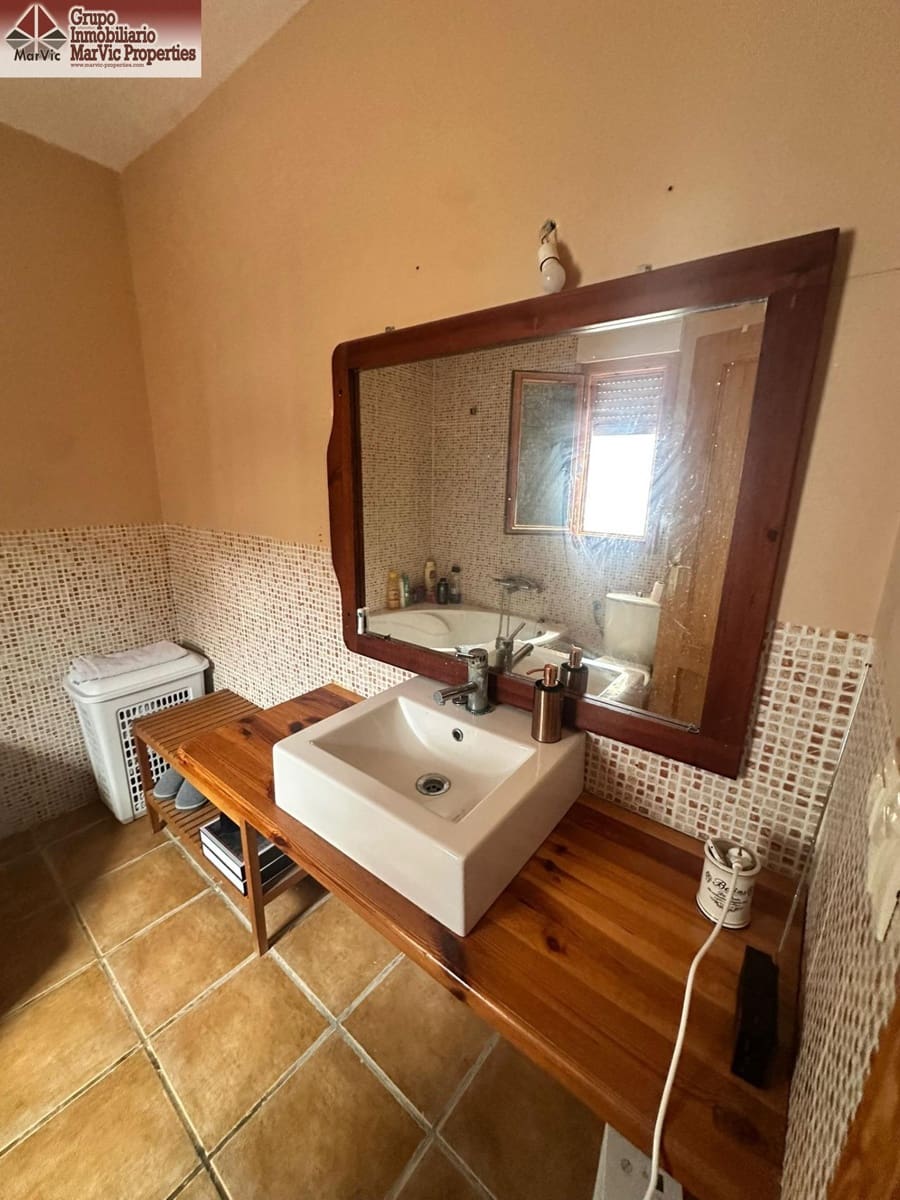 3 bedroom Villa for sale in Relleu with pool garage - € 180,000 (Ref: 9495322)