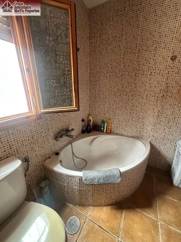 Chalet de 3 habitaciones en Relleu en venta con piscina garaje - 180.000 € (Ref: 9495322)
