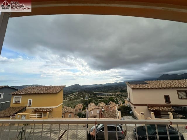 Chalet de 3 habitaciones en Relleu en venta con piscina garaje - 180.000 € (Ref: 9495322)