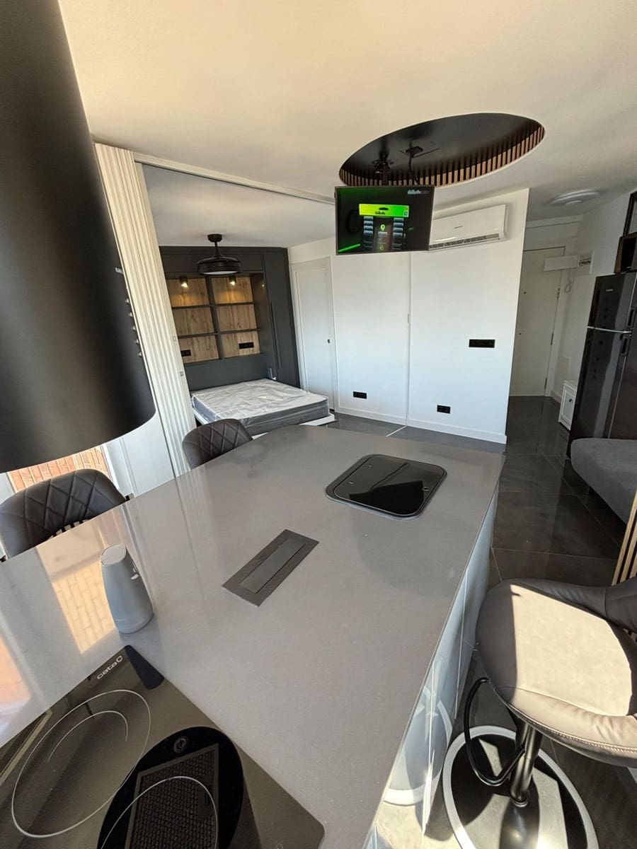 Studio til salgs i Benidorm med svømmebasseng - € 235 000 (Ref: 9495323)