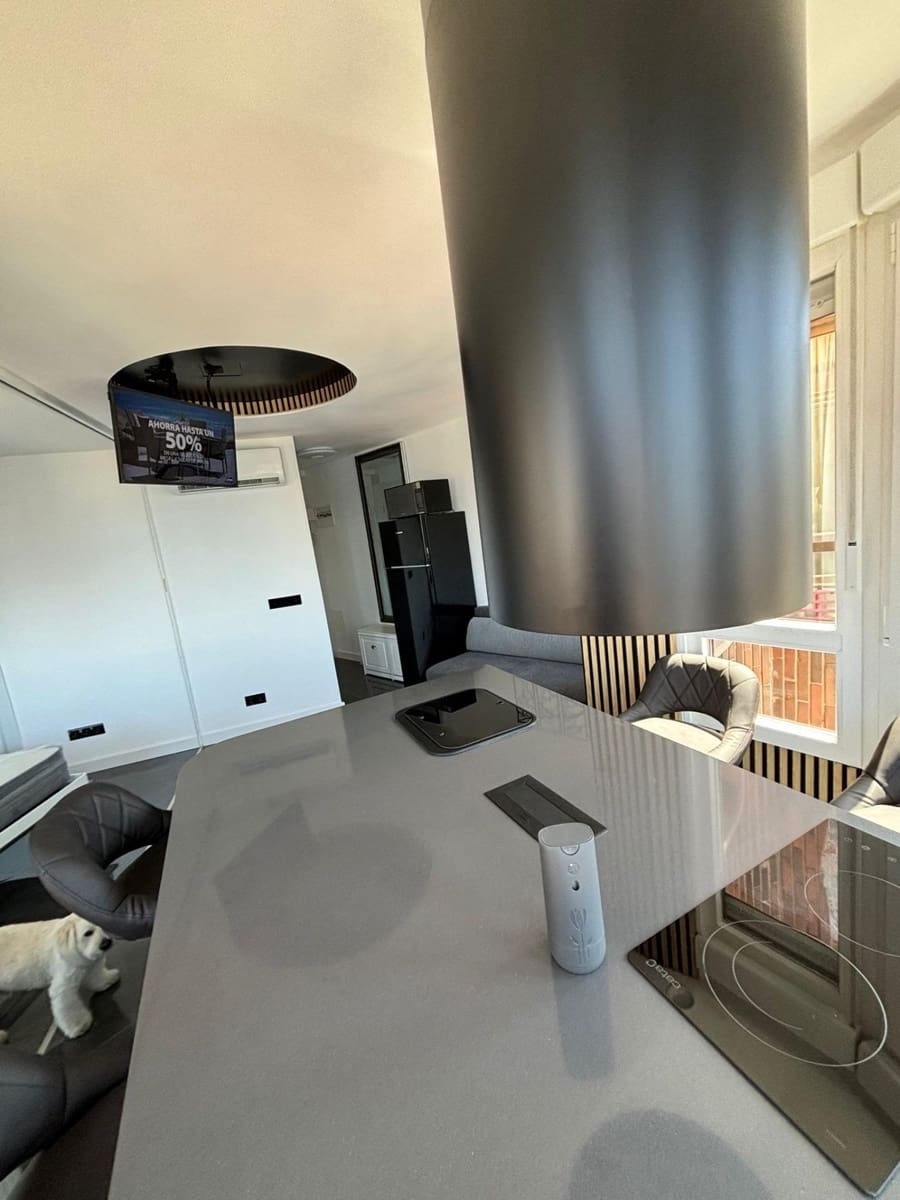 Studio til salgs i Benidorm med svømmebasseng - € 235 000 (Ref: 9495323)