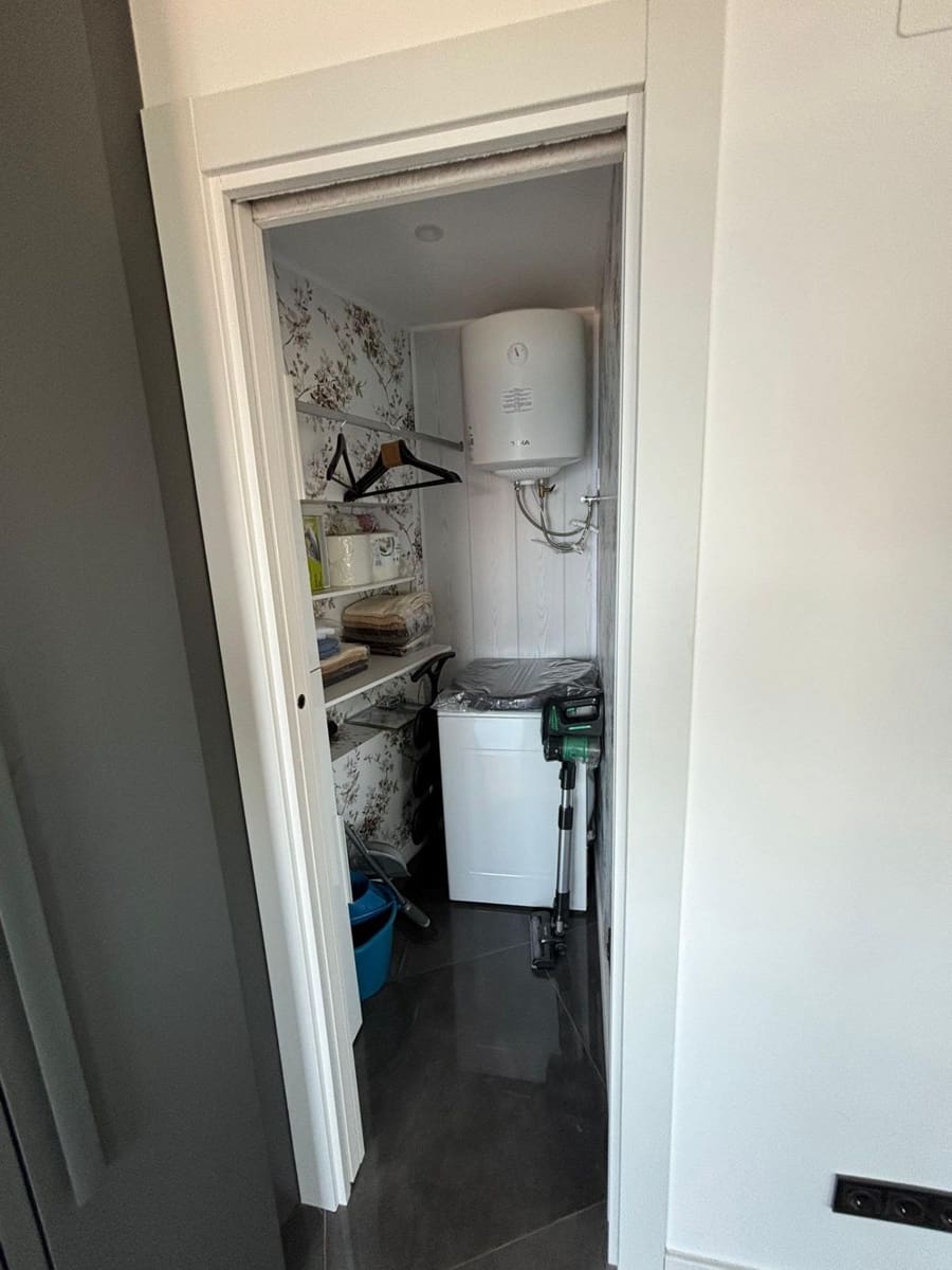 Studio til salgs i Benidorm med svømmebasseng - € 235 000 (Ref: 9495323)