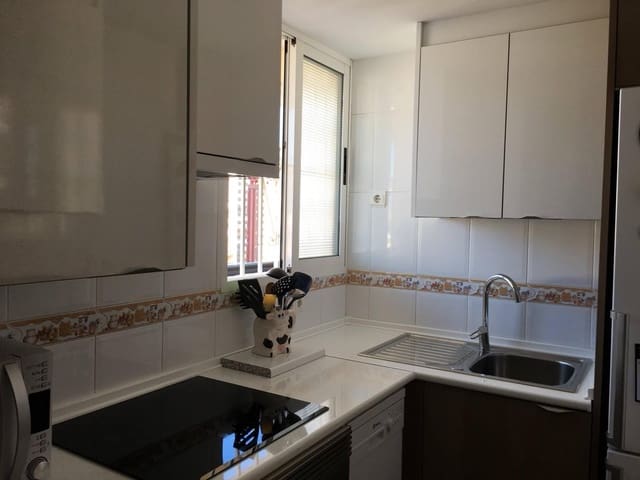 2 bedroom Apartment for sale in Juzgados - Plaza de Toros, Benidorm with pool - € 208,000 (Ref: 9497267)