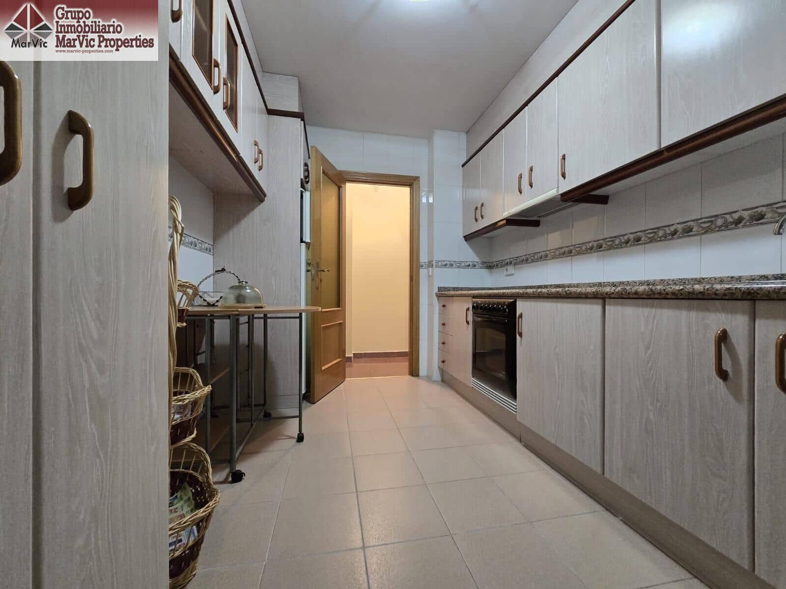 3 bedroom Flat for sale in Benidorm with garage - € 275,000 (Ref: 9497270)