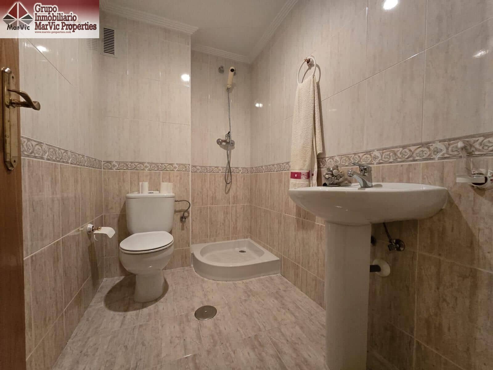 3 bedroom Flat for sale in Benidorm with garage - € 275,000 (Ref: 9497270)