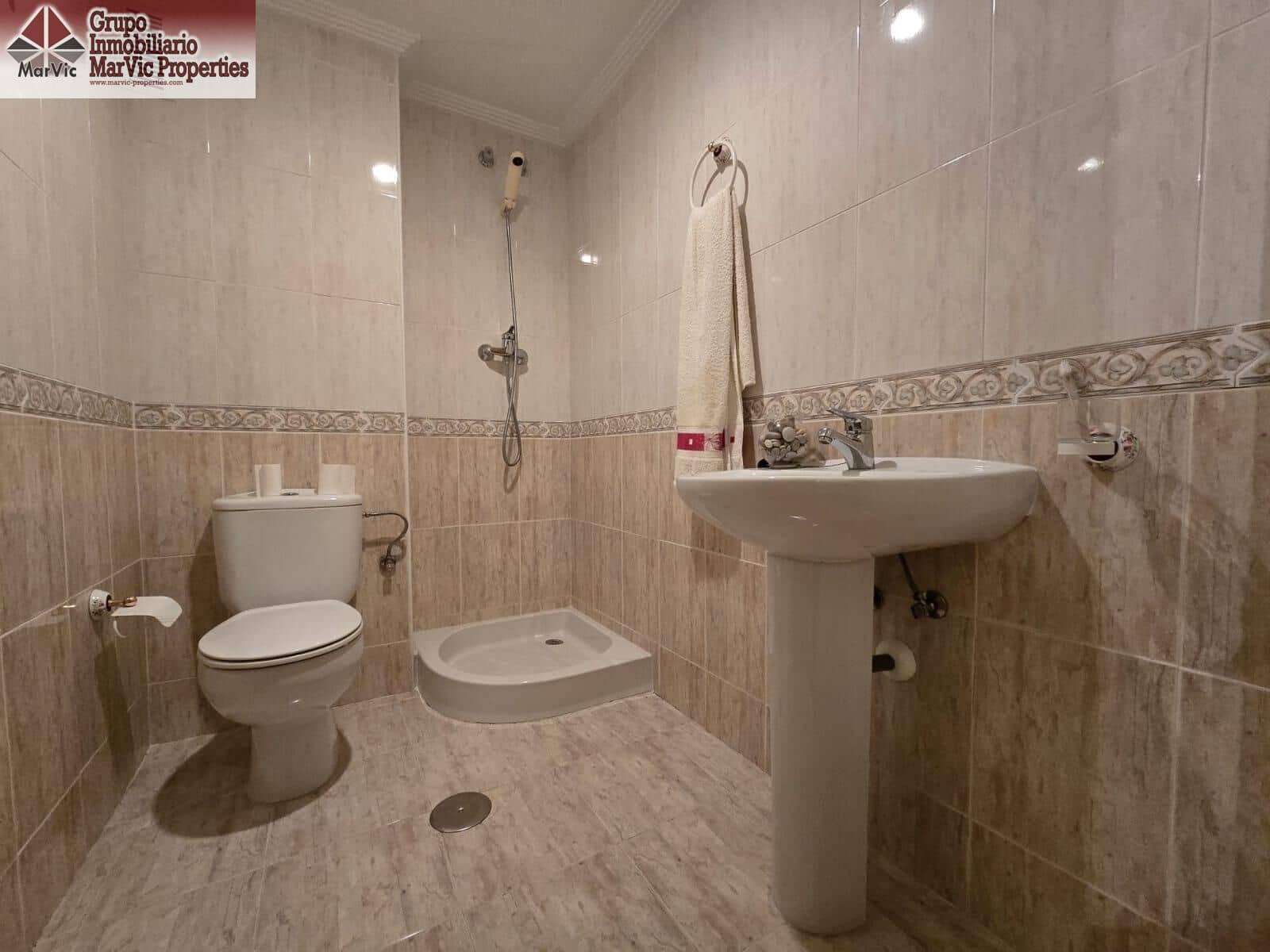 3 bedroom Flat for sale in Benidorm with garage - € 275,000 (Ref: 9497270)