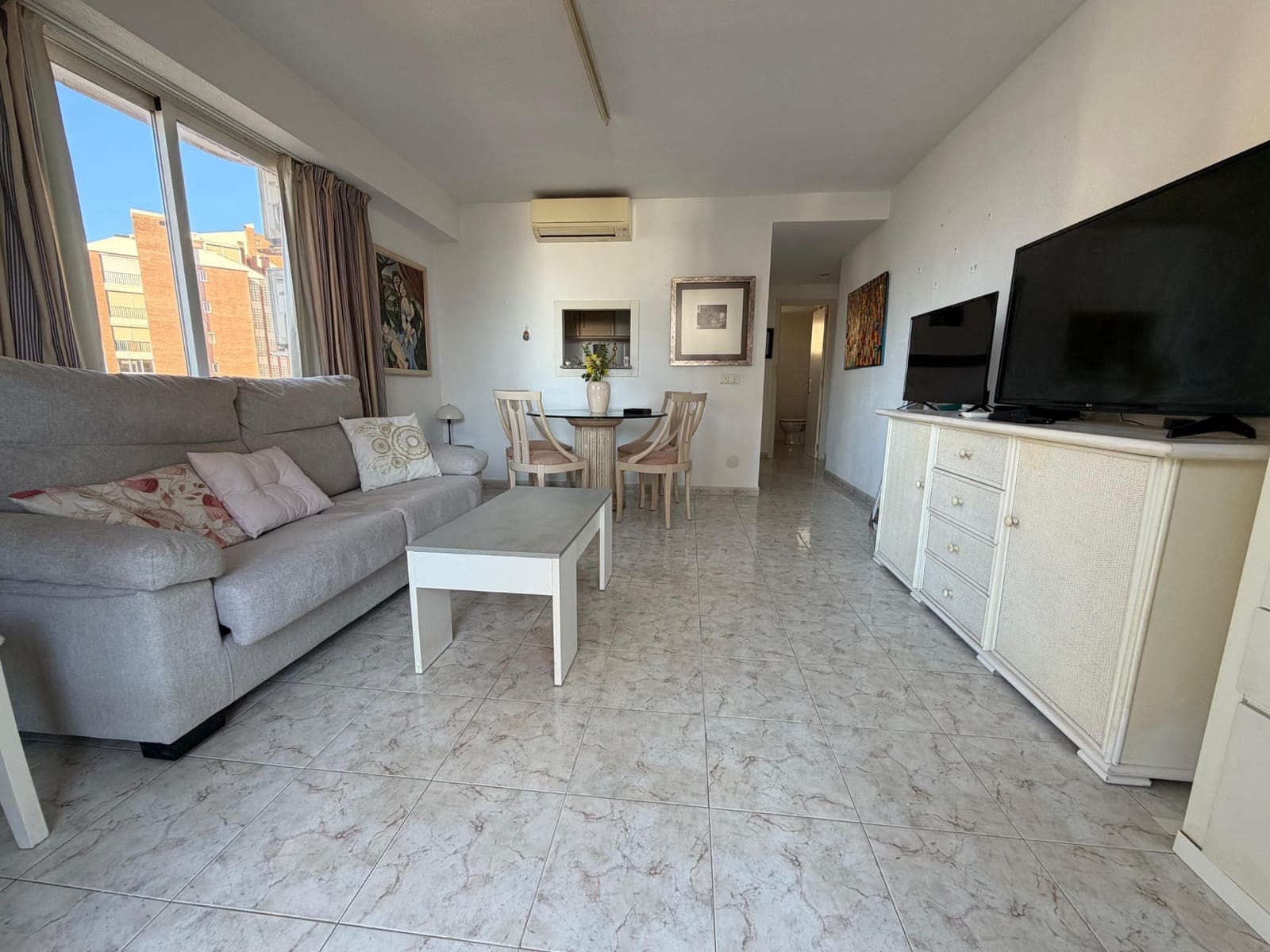 1 sovrum Lägenhet till salu i Benidorm med garage - 220 000 € (Ref: 9499021)