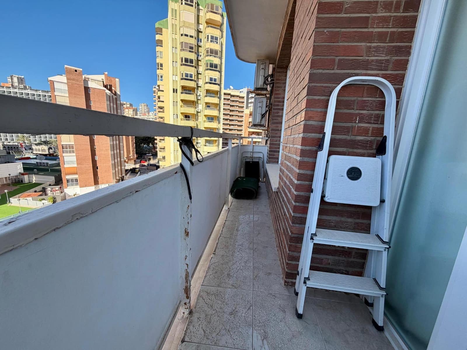 1 sovrum Lägenhet till salu i Benidorm med garage - 220 000 € (Ref: 9499021)