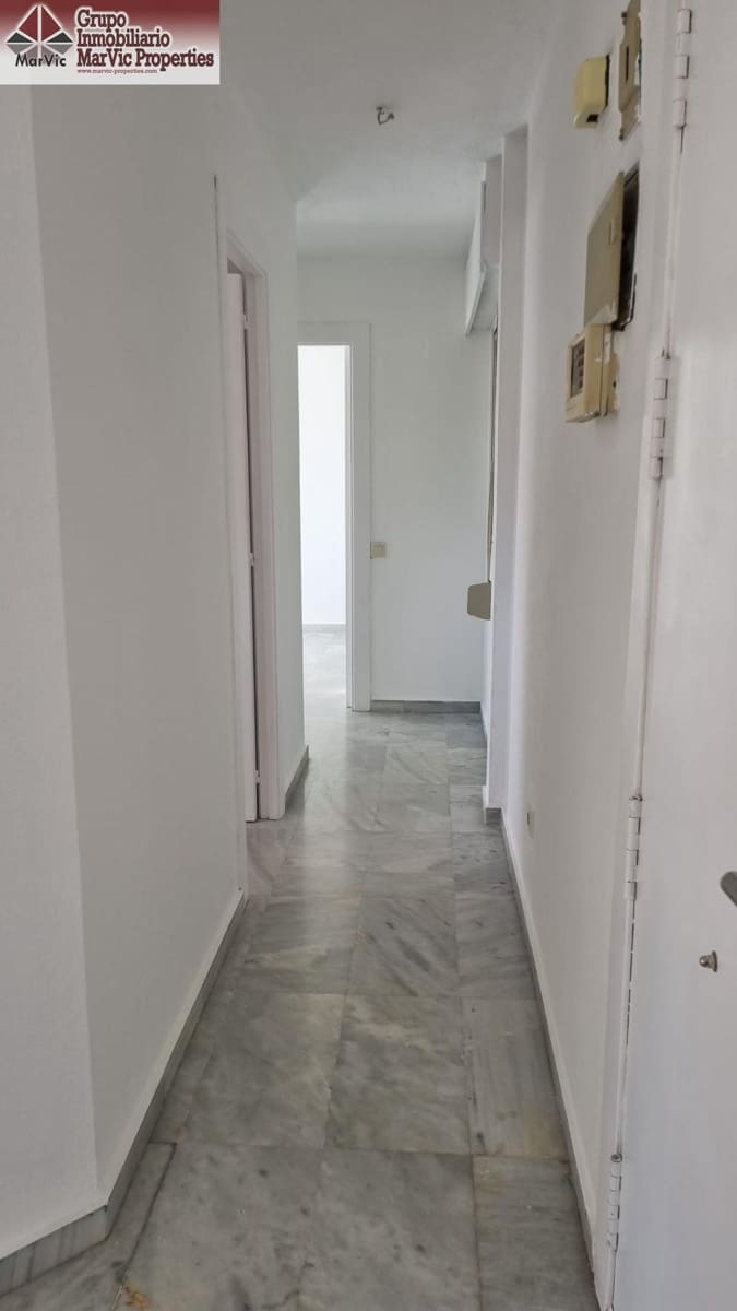 2 bedroom Flat for sale in Benidorm with pool - € 350,000 (Ref: 9504322)