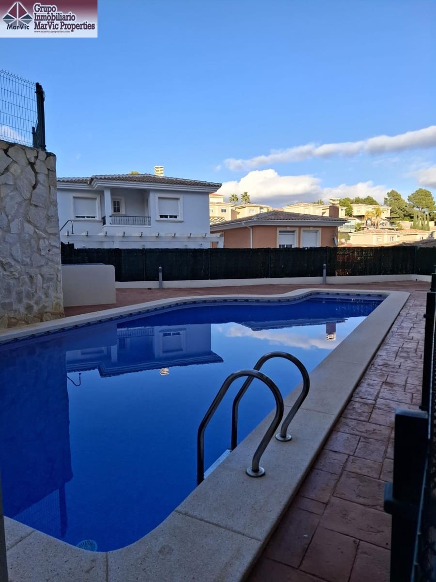 Adosado de 2 habitaciones en La Nucia en venta con piscina - 259.000 € (Ref: 9504323)