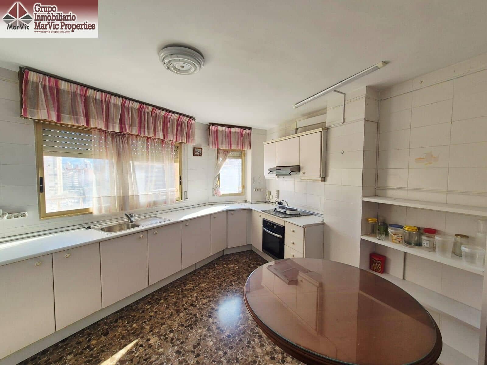 3 sovrum Lägenhet till salu i Benidorm med garage - 264 300 € (Ref: 9504324)