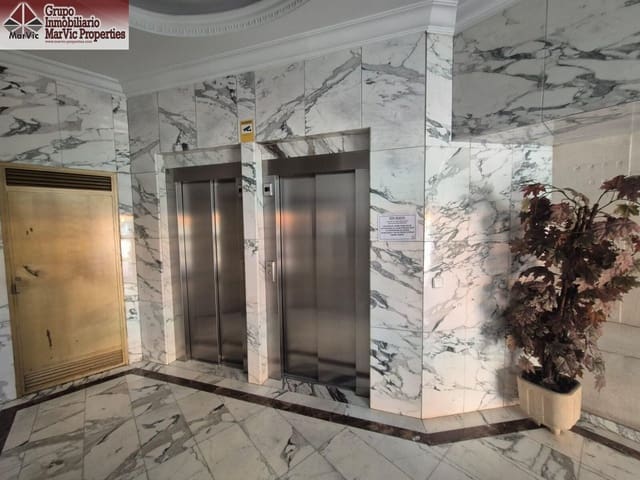 3 sovrum Lägenhet till salu i Benidorm med garage - 264 300 € (Ref: 9504324)