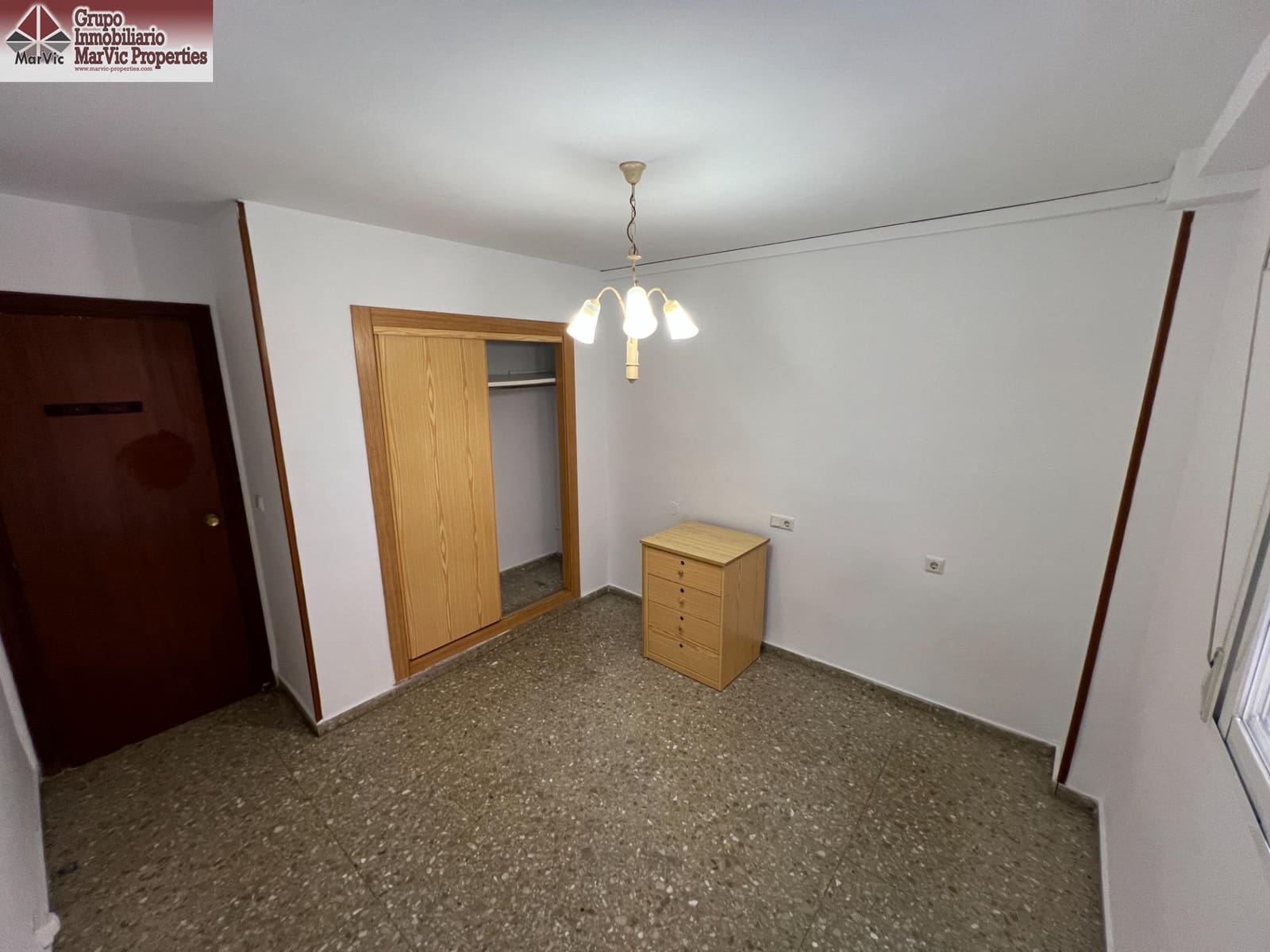 4 bedroom Flat for sale in Benidorm with garage - € 409,000 (Ref: 9508911)