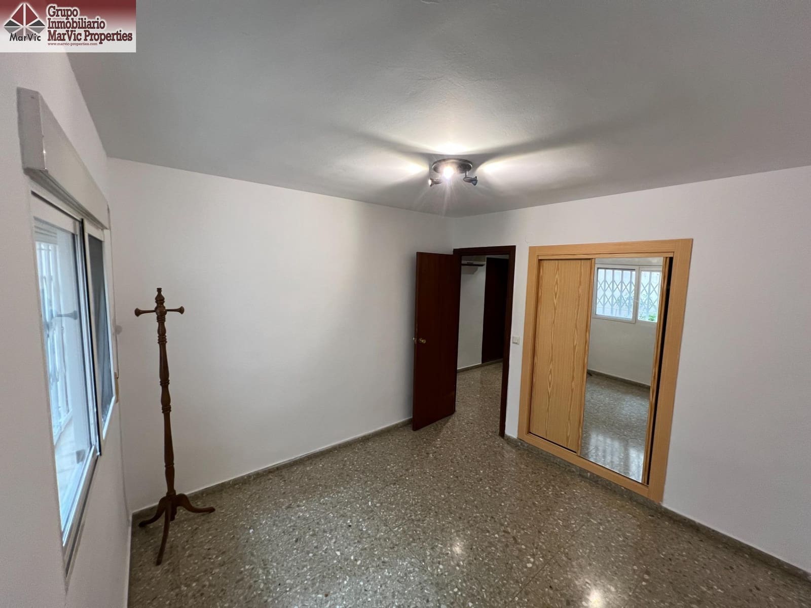 4 bedroom Flat for sale in Benidorm with garage - € 409,000 (Ref: 9508911)