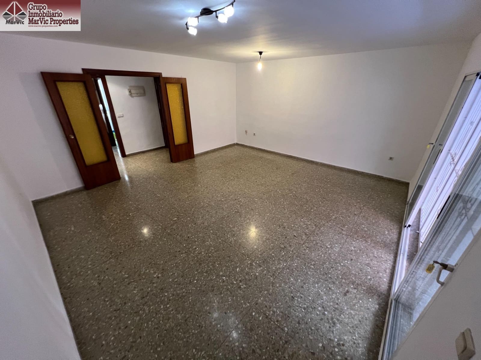 4 bedroom Flat for sale in Benidorm with garage - € 409,000 (Ref: 9508911)