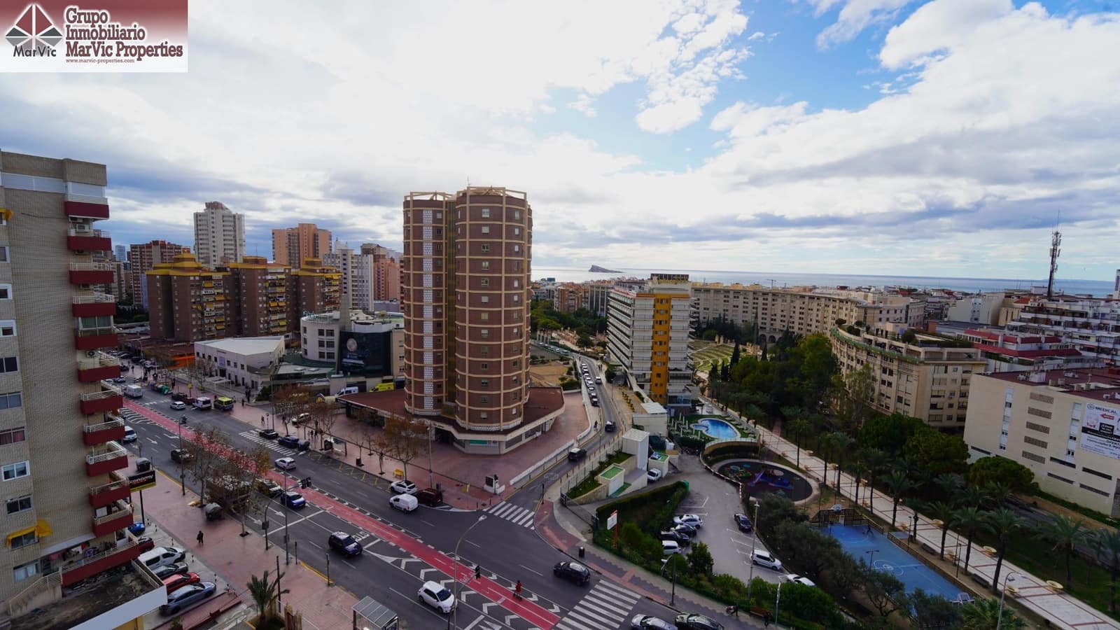 4 sypialnia Mieszkanie na sprzedaż w Benidorm - 275 000 € (Ref: 9541152)