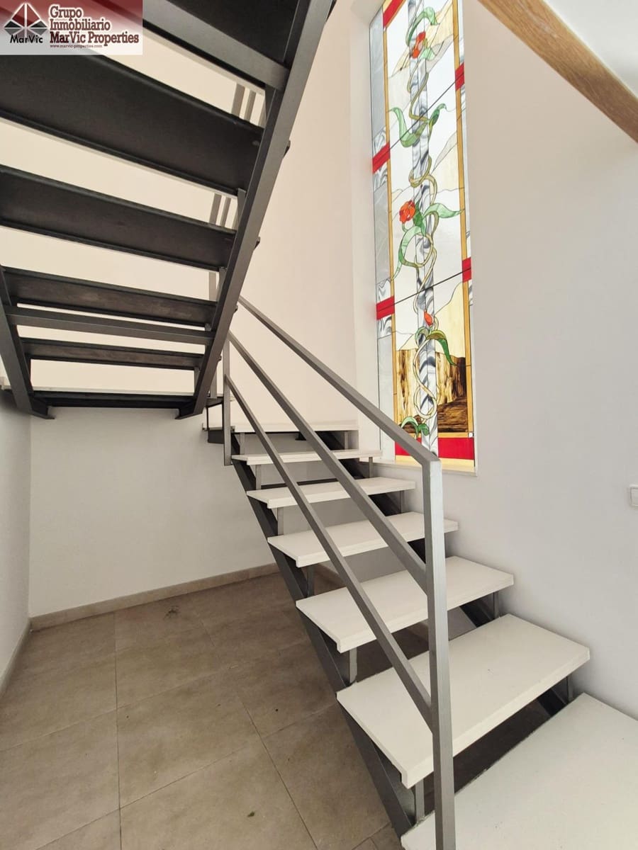Pareado de 4 habitaciones en Albir en venta con piscina garaje - 750.000 € (Ref: 9541153)