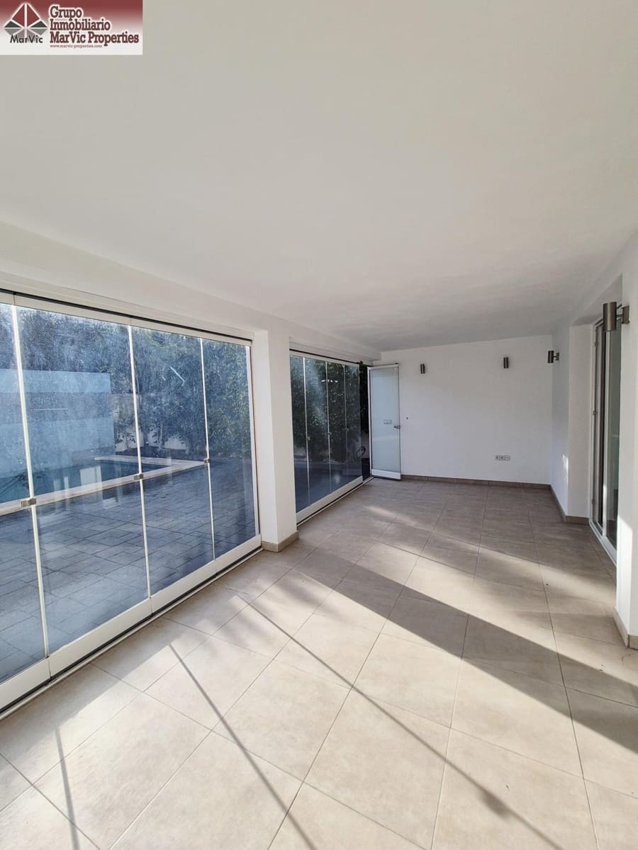 Pareado de 4 habitaciones en Albir en venta con piscina garaje - 750.000 € (Ref: 9541153)