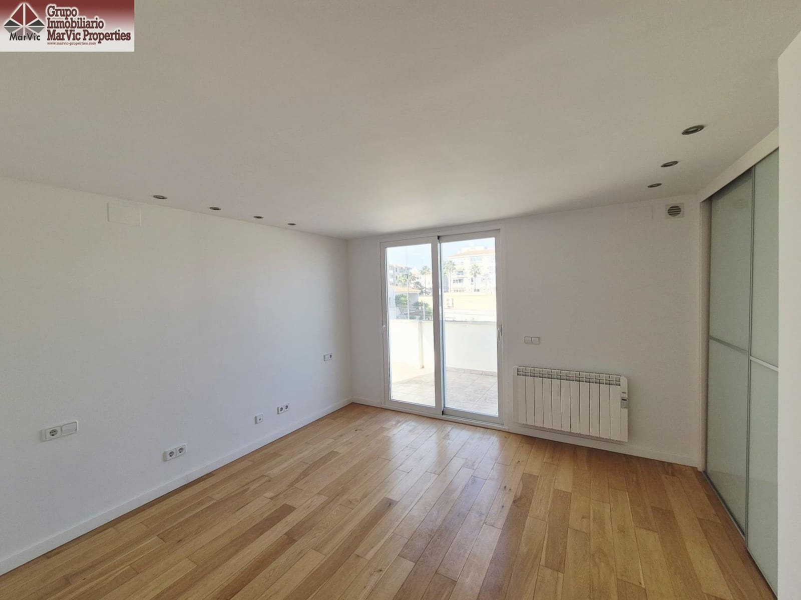 Pareado de 4 habitaciones en Albir en venta con piscina garaje - 750.000 € (Ref: 9541153)