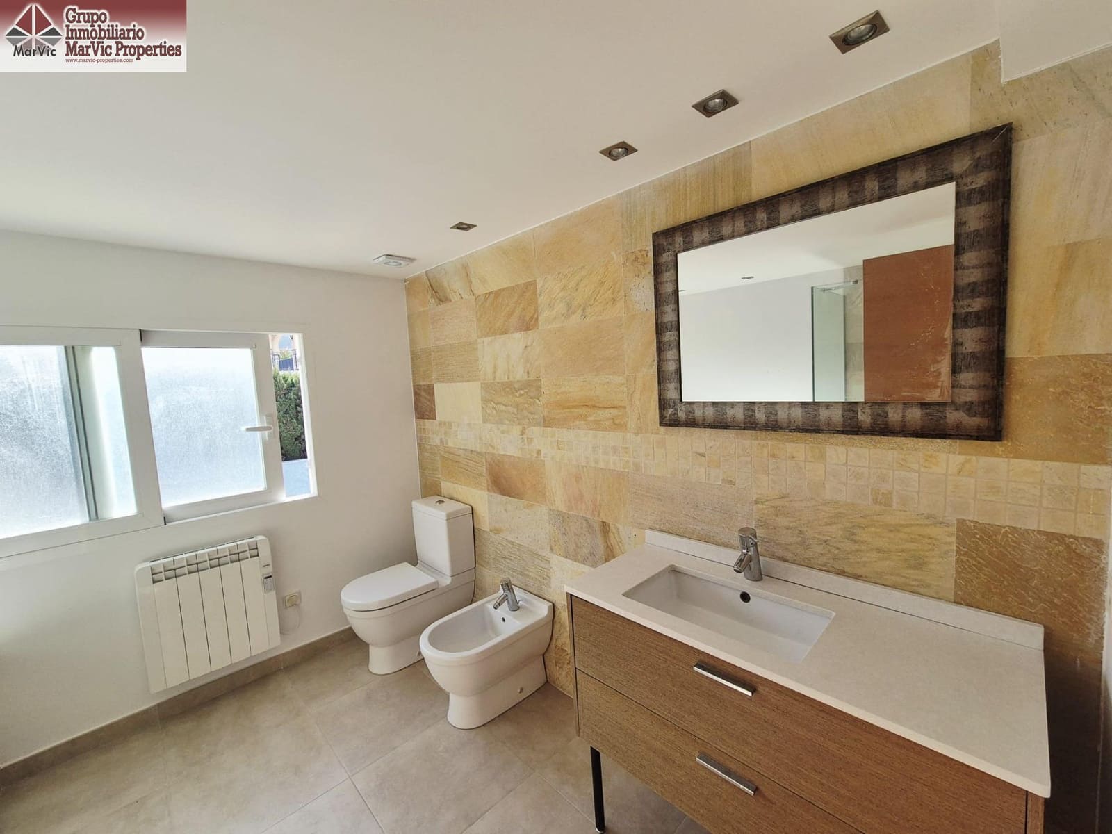 Pareado de 4 habitaciones en Albir en venta con piscina garaje - 750.000 € (Ref: 9541153)