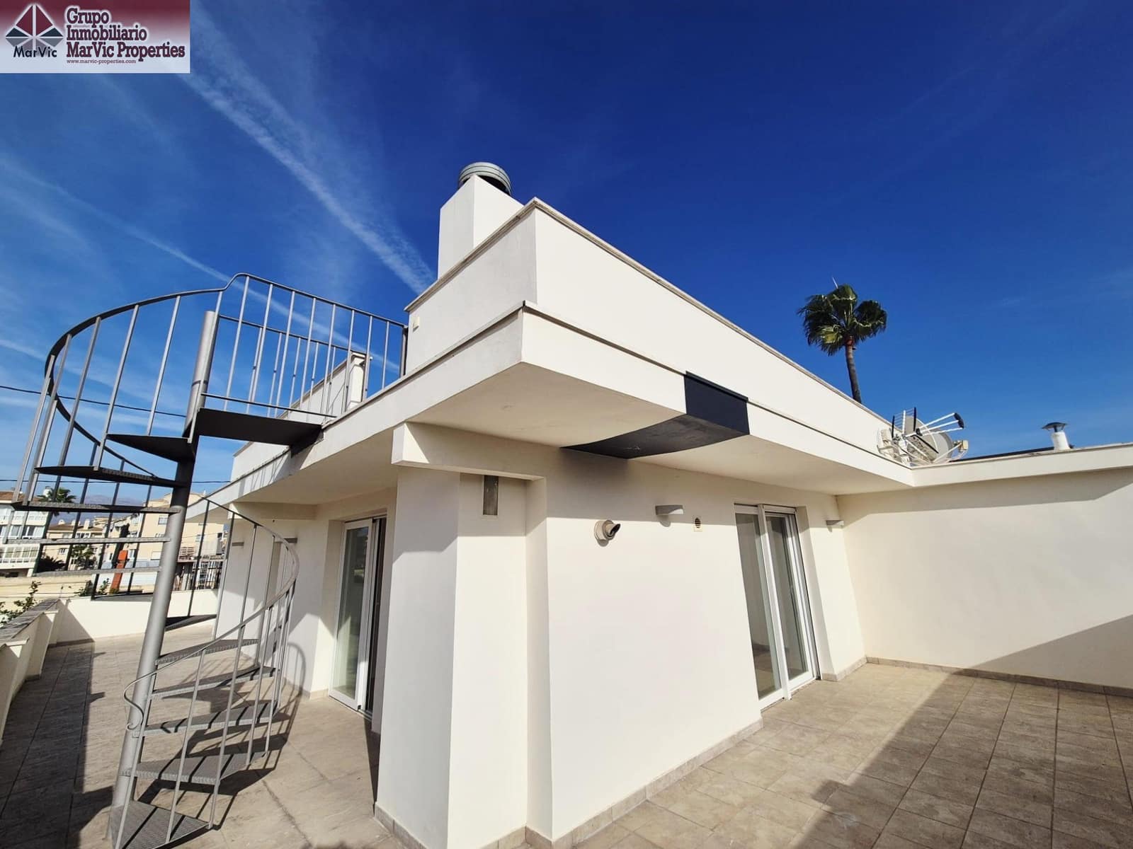 Pareado de 4 habitaciones en Albir en venta con piscina garaje - 750.000 € (Ref: 9541153)
