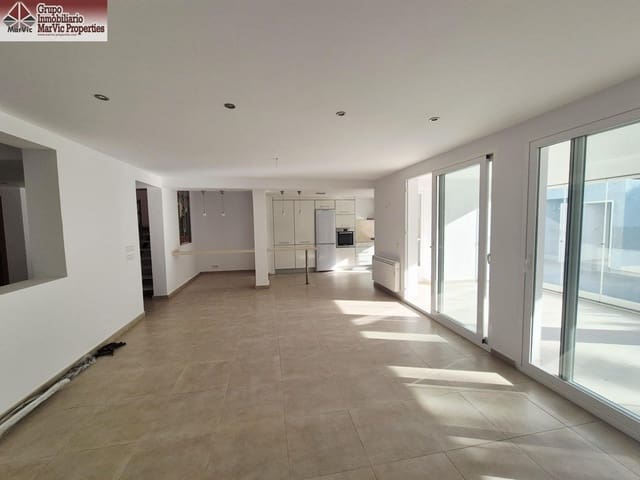 4 chambre Villa/Maison Semi-Mitoyenne à vendre à Albir, Alfaz del Pi / L'Alfàs del Pi avec piscine garage - 750 000 € (Ref: 9541153)