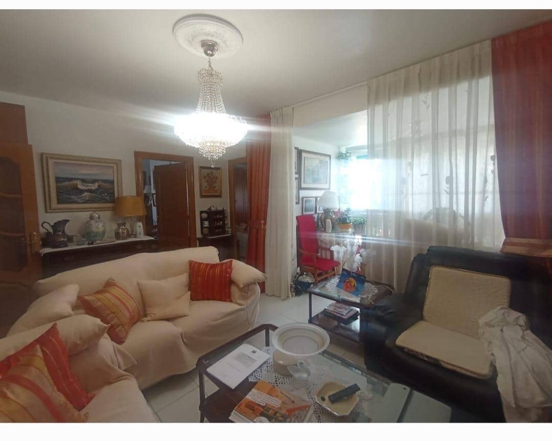 4 makuuhuone Asunto myytävänä paikassa Benidorm - 295 000 € (Ref: 9551594)