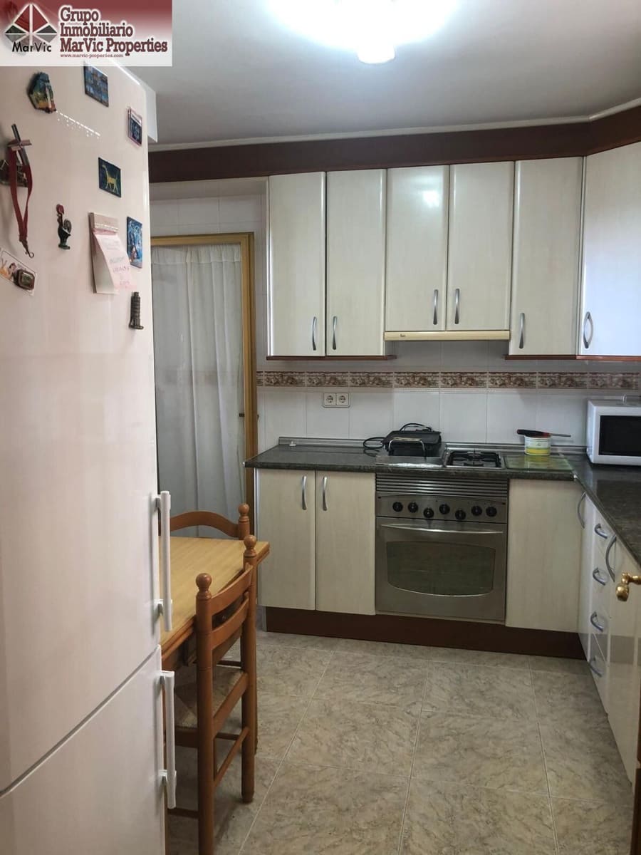 2 sypialnia Mieszkanie do wynajęcia w Benidorm z basenem garażem - 1 100 € (Ref: 9561853)