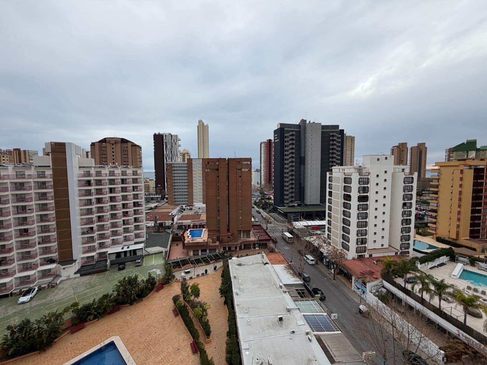 2 sypialnia Apartament na sprzedaż w Benidorm z basenem garażem - 260 000 € (Ref: 9565298)