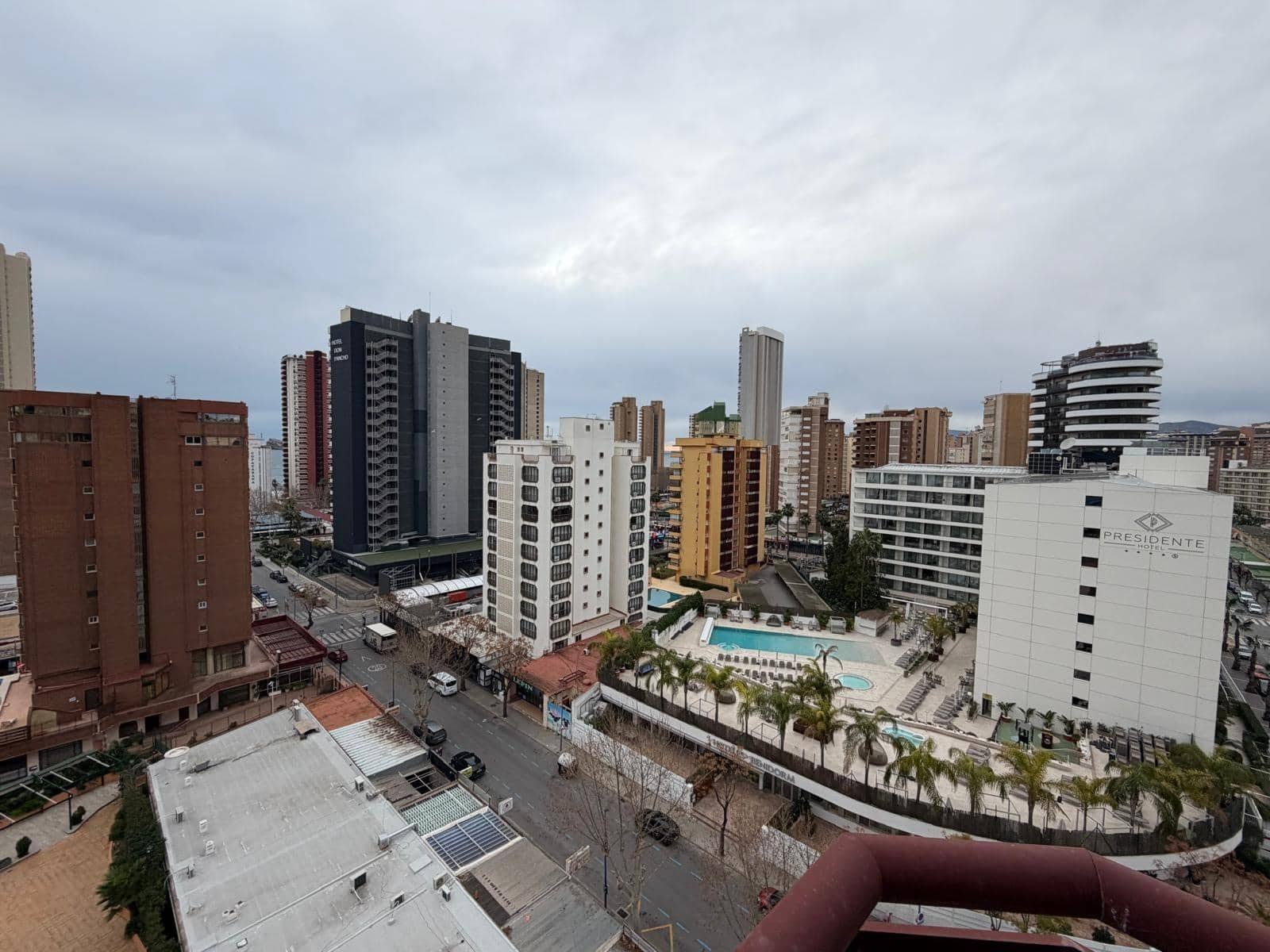 2 sypialnia Apartament na sprzedaż w Benidorm z basenem garażem - 260 000 € (Ref: 9565298)